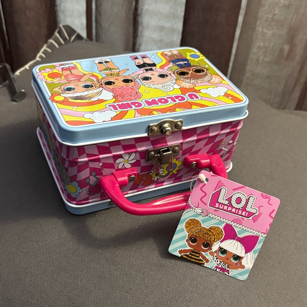 L.O.L. Surprise! Rainbow Girl Lunch Box - Pink and Blue - Picture 3 of 7